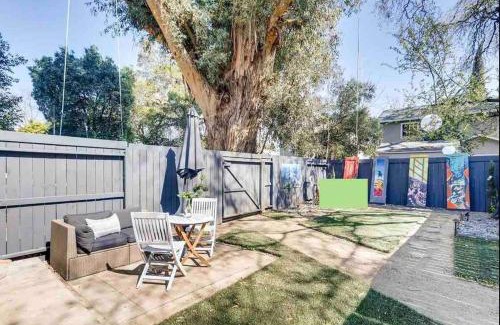 Southeastern Sacramento House | TINY ART HOUSE near the beat