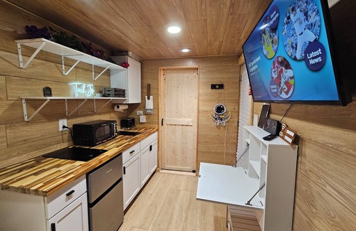 Lexington Cabin | Tiny Cabinn