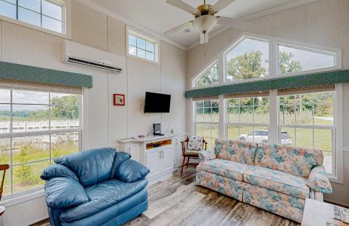 Hendersonville House | Tiny Charmer