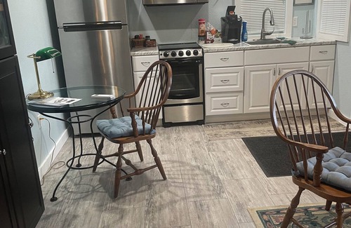 Bakersfield House | Tiny Cozy Home in Missouri