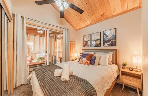 Woodland Park Apartment | Tiny Haven Spacious Feel, BBQ & Peak Views