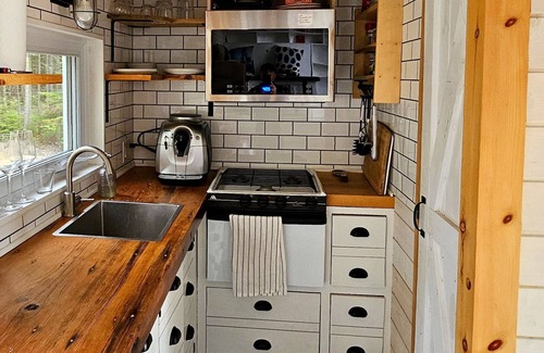 Saint-Simon Ski Chalet | Tiny House, Entre mer et Montagne with hot tube and acces St-Laurence river