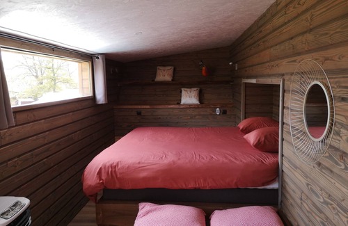 Saint-Leonard-des-Bois Bed & Breakfast | Tiny House Heart of Grinding Wheel