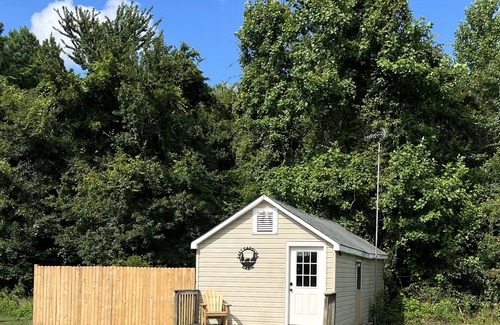 Fairfield Cottage | Tiny Home all to yourself 1hr from OBX