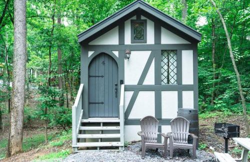 Sevierville House | Tiny Home Cottage Near the Smokies #4 Stella