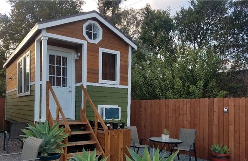 Stockton Cottage | Tiny Home Experience