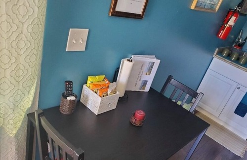 Stockton Cottage | Tiny Home Experience