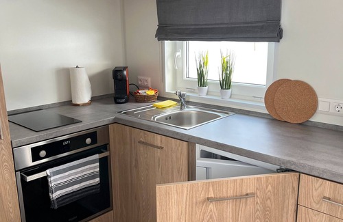 Wildenranna House | Tiny Home 'Ferdl' with Mountain View, Private Garden and Wi-Fi