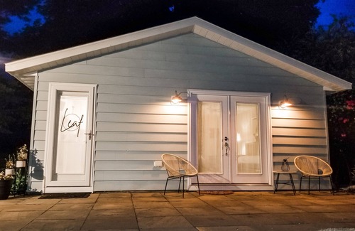 North East Cottage | Tiny Home Guest House - just steps to Lake Erie