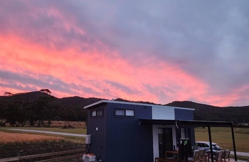 Sisters Beach House | Tiny home in peaceful Sisters Beach