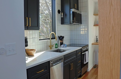 Durham House | Tiny Home in the Bull City-Walk to Duke Hospital