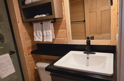 Page Cabin | Tiny Home King Room #13C