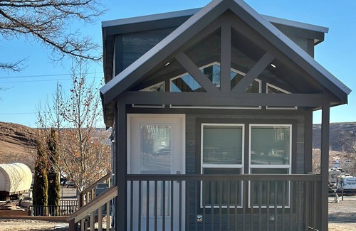 Page Cabin | Tiny Home King Room #20A