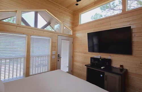 Page Cabin | Tiny Home King Room #9A