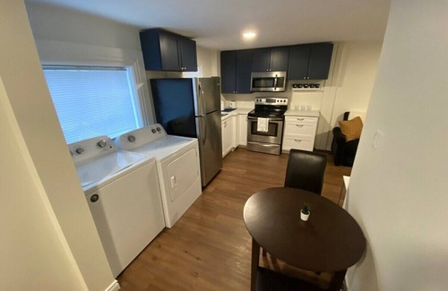 East Windsor House | Tiny Home | PetFriendly+Prime+Disney+Parking+Wifi