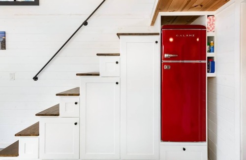 Dripping Springs Cabin | Tiny Home, Pool, Dripping Springs