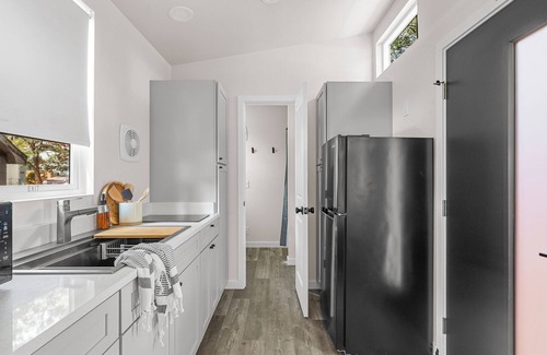 Dunsmuir House | Tiny Home - (Sage)