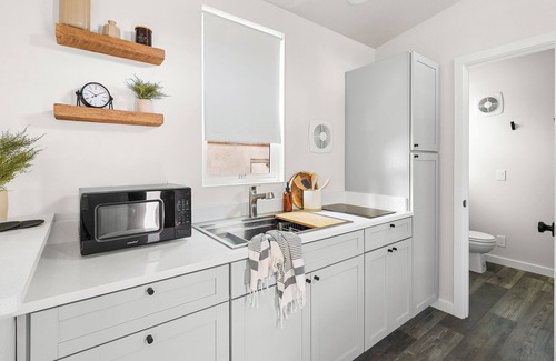 Dunsmuir House | Tiny Home - (Sage)