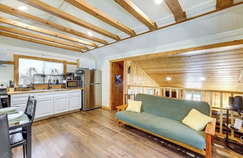 Arrowhead Villas Apartment | Tiny Home w/Deck & Mtn Views in Lake Arrowhead!