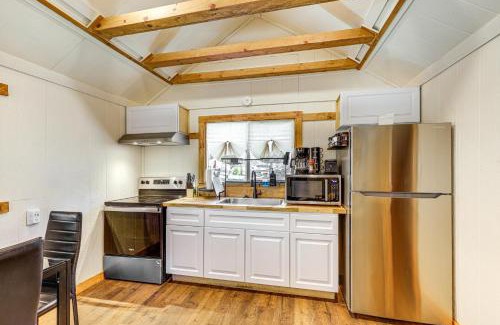 Arrowhead Villas Apartment | Tiny Home with Deck and Mtn Views in Lake Arrowhead!
