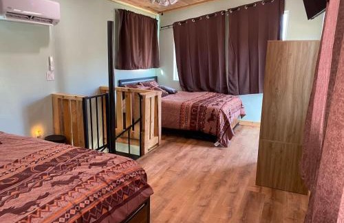 Kanab House | Tiny home with panoramic views & excellent stargazing