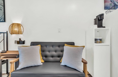 Gulfport Apartment | Tiny Home with Private Yard and Pet Friendly