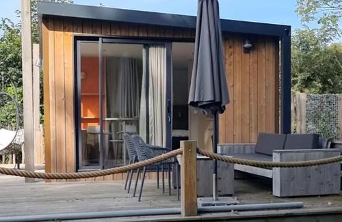 Kropswolde Bed & Breakfast | Tiny house aan het Zuidlaardermeer - vlakbij Groningen