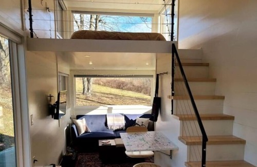 Chatham House | Tiny House Amid the Grandeur of The Hudson Valley