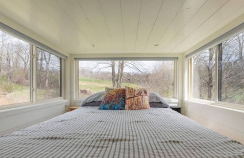 Chatham House | Tiny House Amid the Grandeur of The Hudson Valley