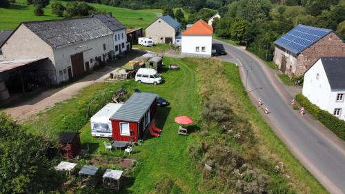 Oberbettingen House | Tiny House Anneliese Hunde okay