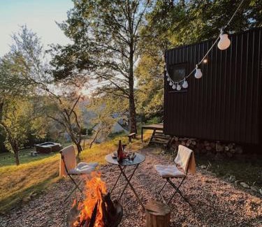 Marcon Ski Chalet | Tiny house avec vue et jacuzzi