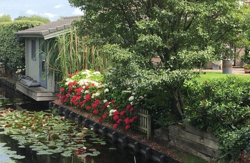 Municipality of Heemstede Bed & Breakfast | Tiny House Boatshed