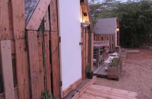 Oranjestad-West Cabin | Tiny House Cabins 2