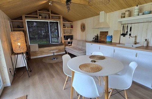 Hoogersmilde Ski Chalet | Tiny House Drents-Friese Wold with terrace and parking lot
