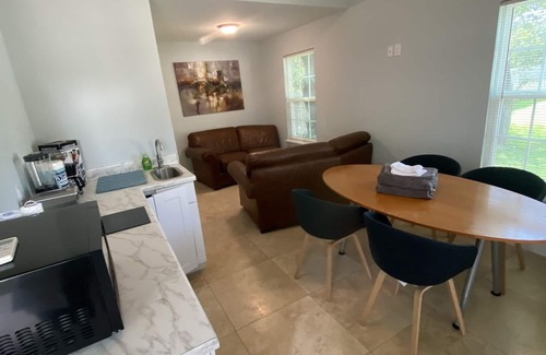 North San Antonio - SAT Apartment | Tiny House for 4 Safe and Great Location