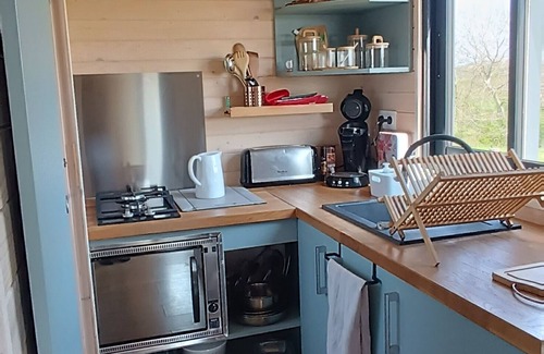 Fierville-les-Mines Cabin | Tiny house du petit Manoir between land and sea