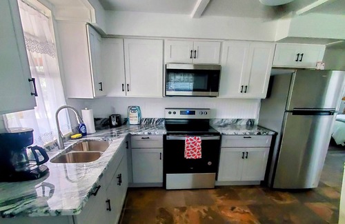 Aripeka House | Tiny House Getaway on the Nature Coast - Perfect Escape for 2