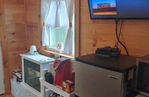Spring City House | Tiny House Glamping at Watts Bar