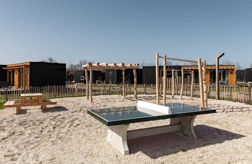 Scharendijke House | Tiny House in Scharendijke near North Sea Beach