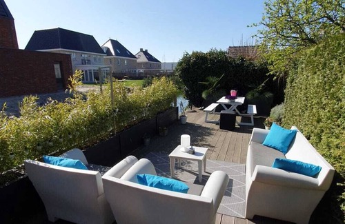 Zestienhoven Apartment | Tiny house near Rotterdam Airport