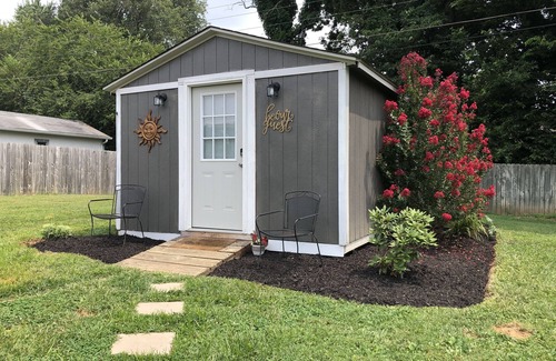 Hillview House | Tiny House Near Louisville