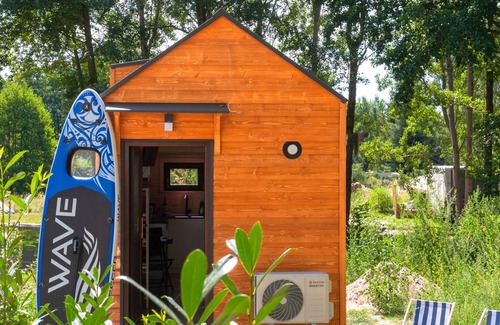 Kloster Lehnin Resort | Tiny House 'Number 2 Ernesto' with Lake View, Garden & Wi-Fi