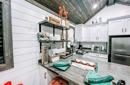 Green Hill Other | Tiny house on Lake with AHMAZING view!