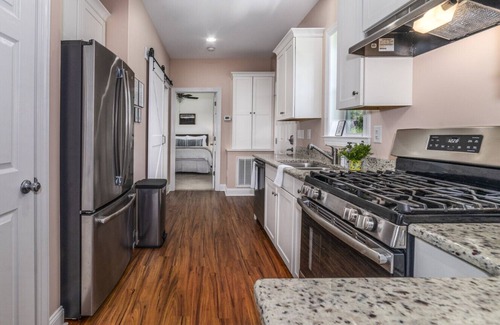 Lexington House | Tiny House w/Big Mountain Views - near VMI & WLU
