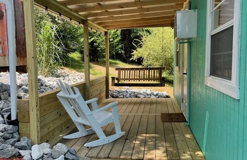 Burkesville House | Tiny house with deck and swing