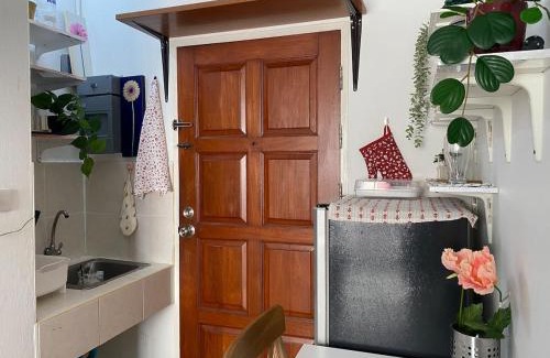 Thanon Phaya Thai Apartment | Tiny Nest Pratunum Airport Link