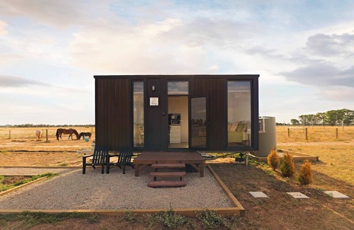 Carag Carag House | Tiny Rescue Retreat by Tiny Away