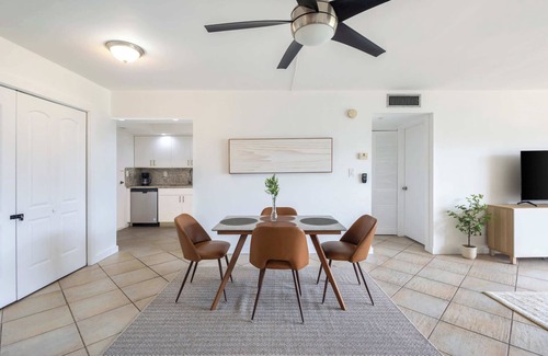 Sunny Isles Beach Apartment | Tiny Tower Treasure - Sleeps 5 & Soaks Sun