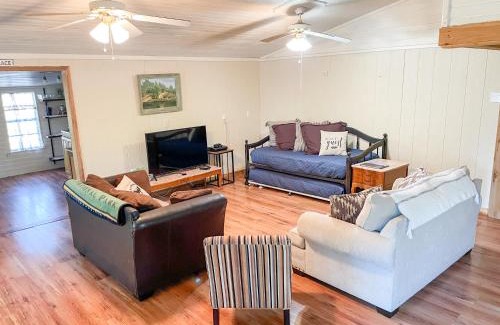 Hico House | Tiny Town The Kid Spacious Cabin Animals Fire Pit by Vacation Your Way