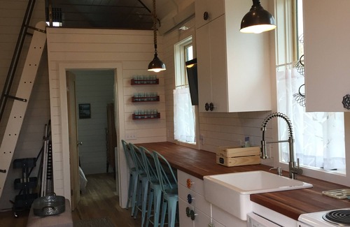 Buena Vista House | Tiny Treat in South Main (now with AC)